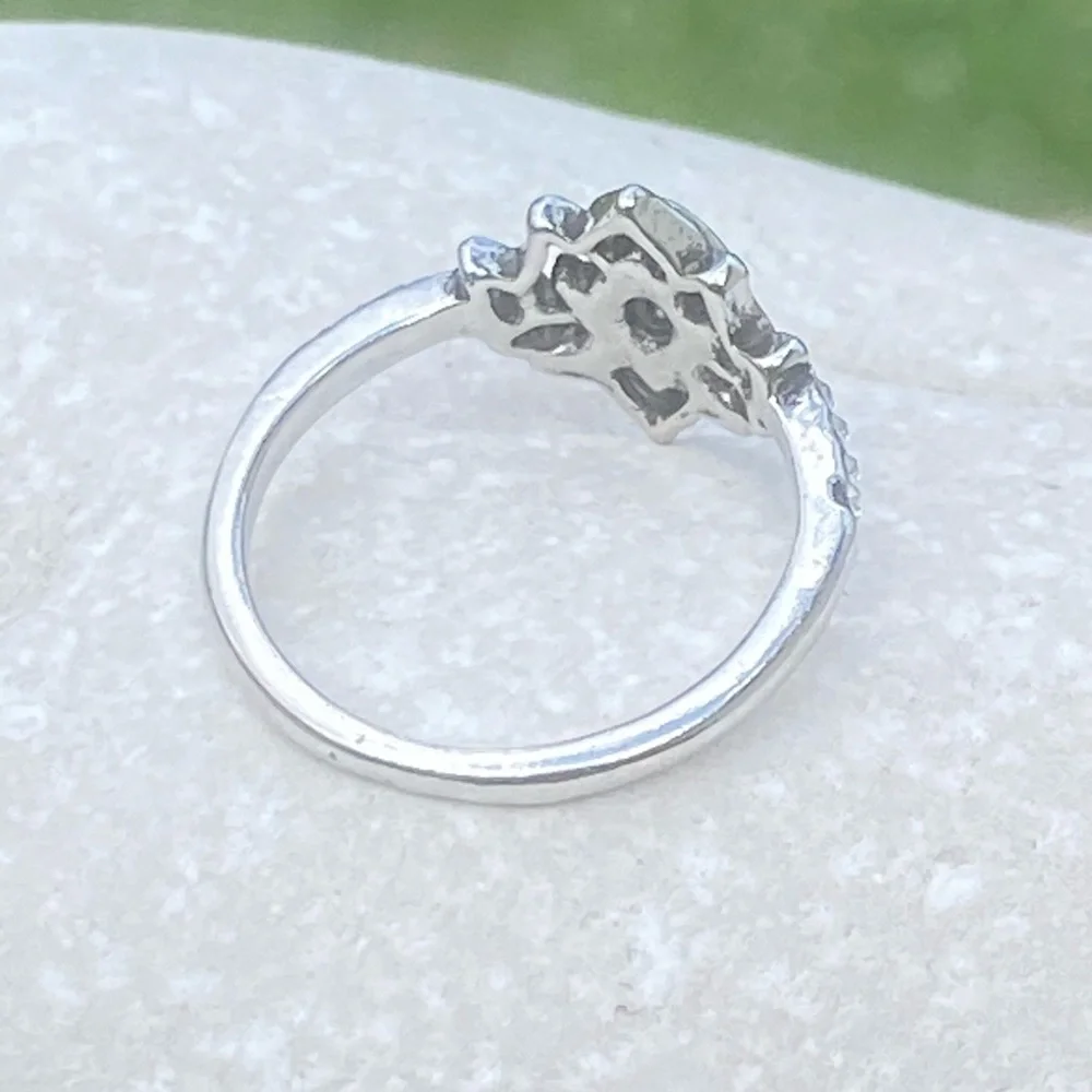 Lotus ring White Zircon silver plated flower ring with crystal accent - Picture 10 of 15